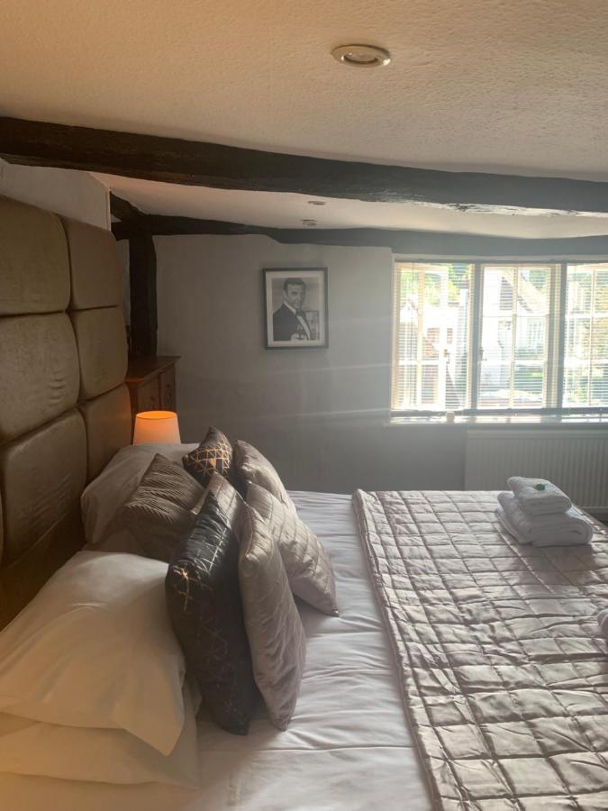 The Red Lion & Cellar Room, Betchworth Εξωτερικό φωτογραφία